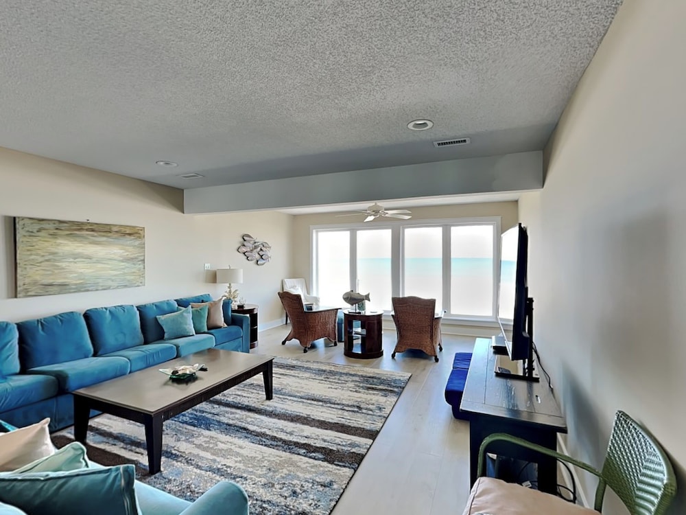 Beach Coma by Topsail Realty