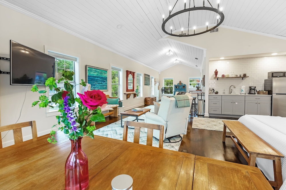 Jubilee Suites Boutique B&B