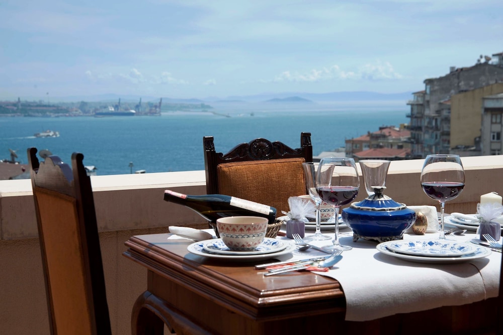 Lir Residence Suites - Image 29