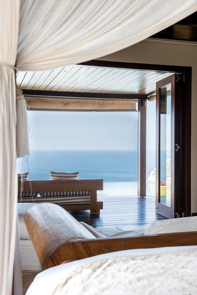 The Ungasan Clifftop Resort 20