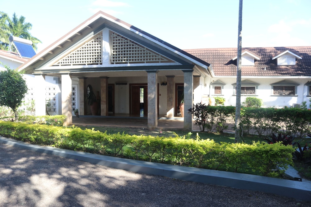 Mohagany House