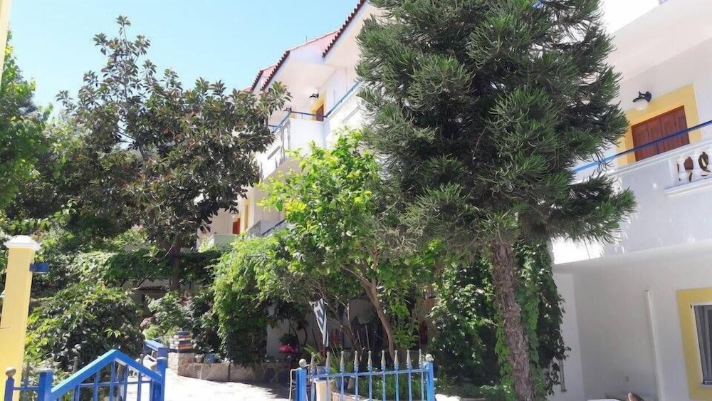 Zafiria Apartments