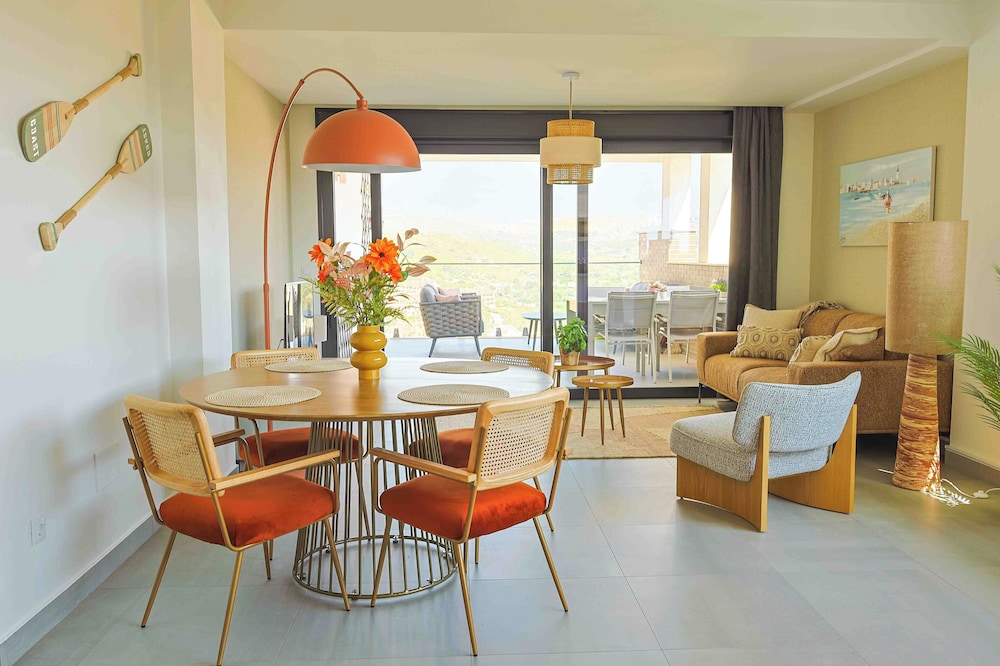 Luxury Apartment - Sea, Mountain, Golf - La Duquesa Manilva