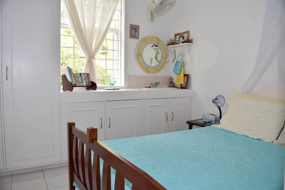 Hotel Barbados Chi Guest House - Image 1