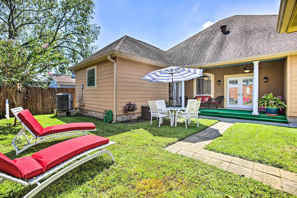 5 Mi to Bourbon Street: Nola Home w/ Fenced Yard!