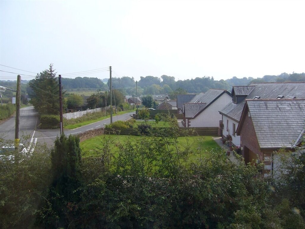 The Village Inn and Kirtle House B&B