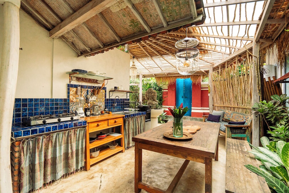 Barong Retreat Villa Ubud with Hammock Terrace, Garden & Koi Pond