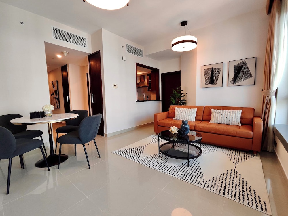 Lux BnB I 29 BLVD Burj & Fountain Views
