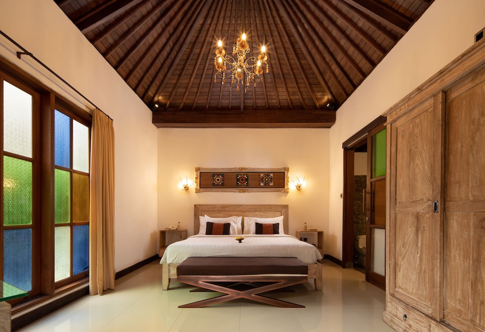 Ubud Raya Villa