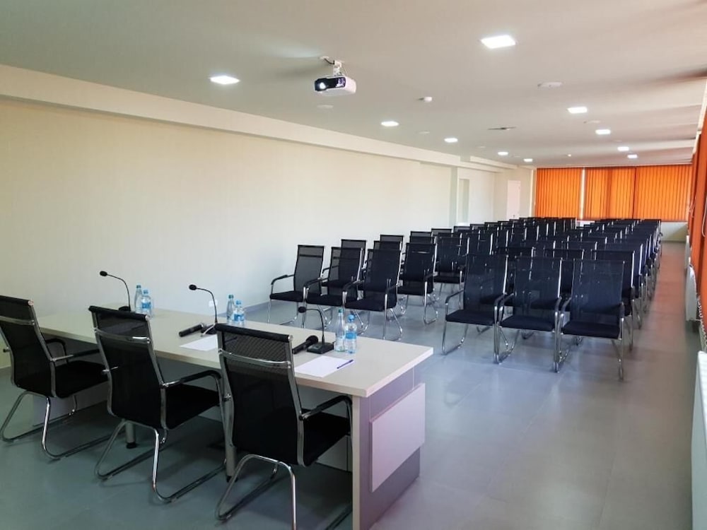 meeting & event spaces