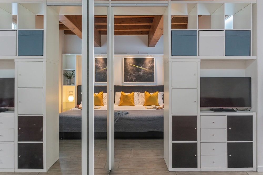 Domus in Como by Rent all Como
