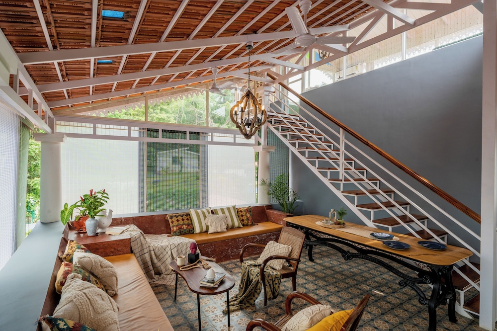 Elivaas Bludoor 5-BHK Pet Friendly Villa