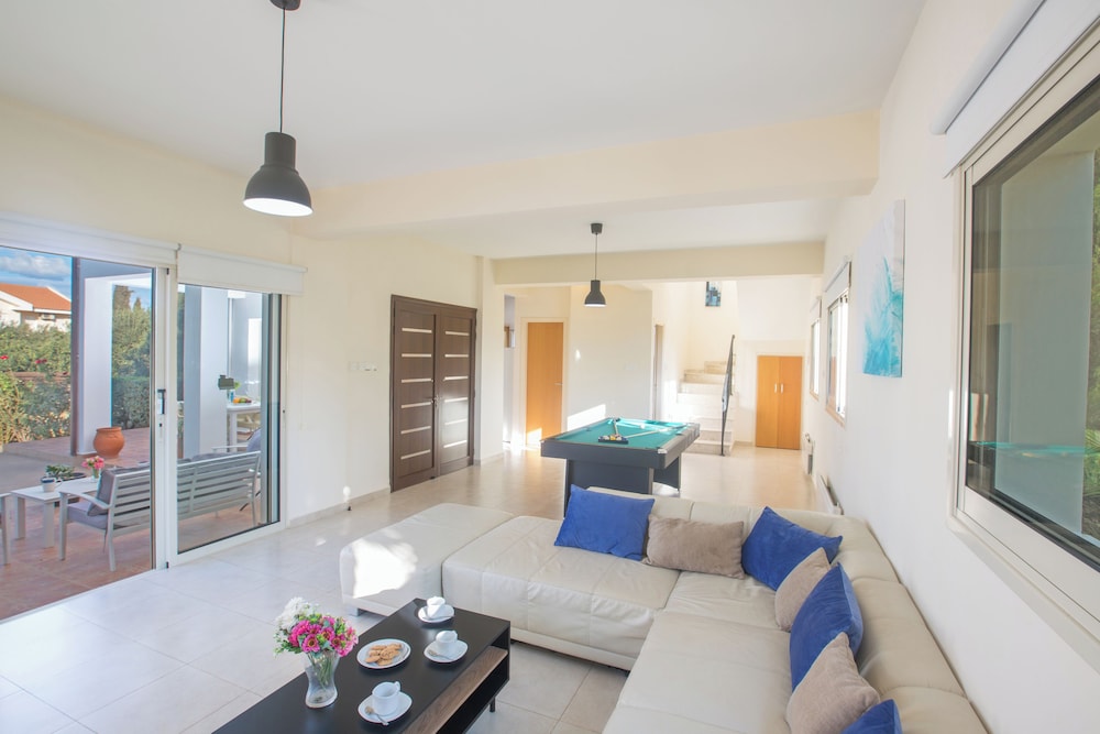 Protaras Holiday Villa Ap271