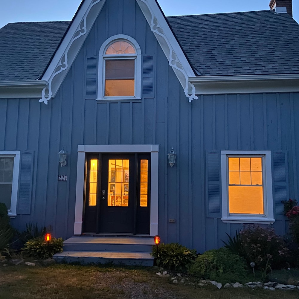 Welcome to Blue County House