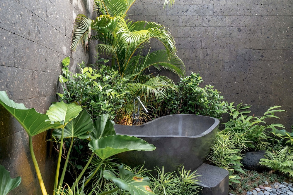 Villa Nusantara 5 by Alfred in Bali - Promo Luxury 4BD Pool Villa Pererenan Beach Caggu