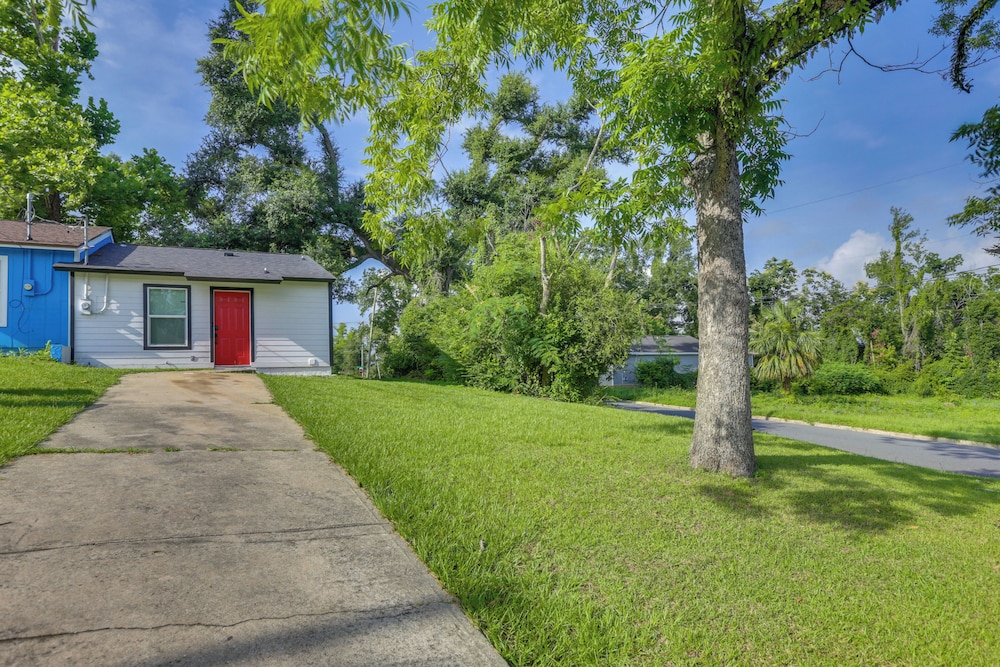 Near Dtwn & Universities: Central Tallahassee Apt!
