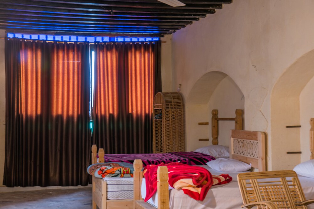 Zad Elmosafer Guest House
