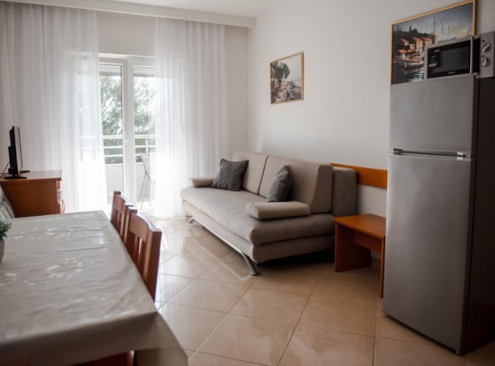 Apartmani Martinović