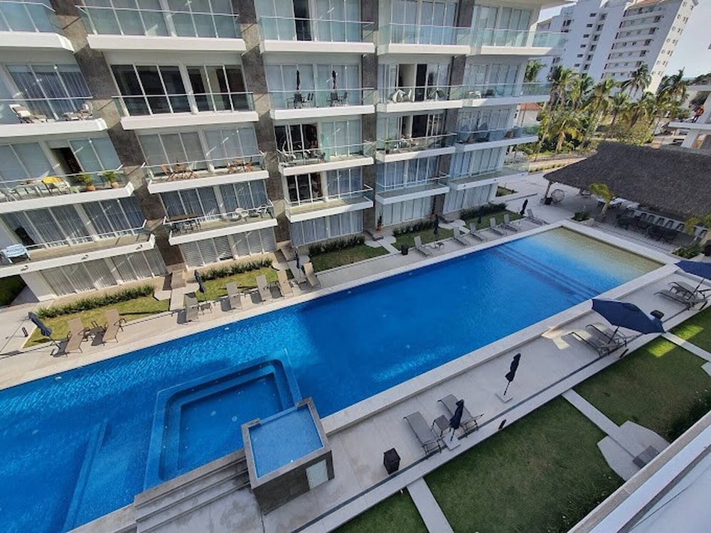 Paradise Playero. Roof c/ Jacuzzi view 2