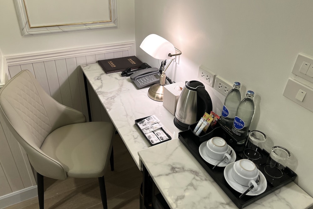 Travelier Hostel