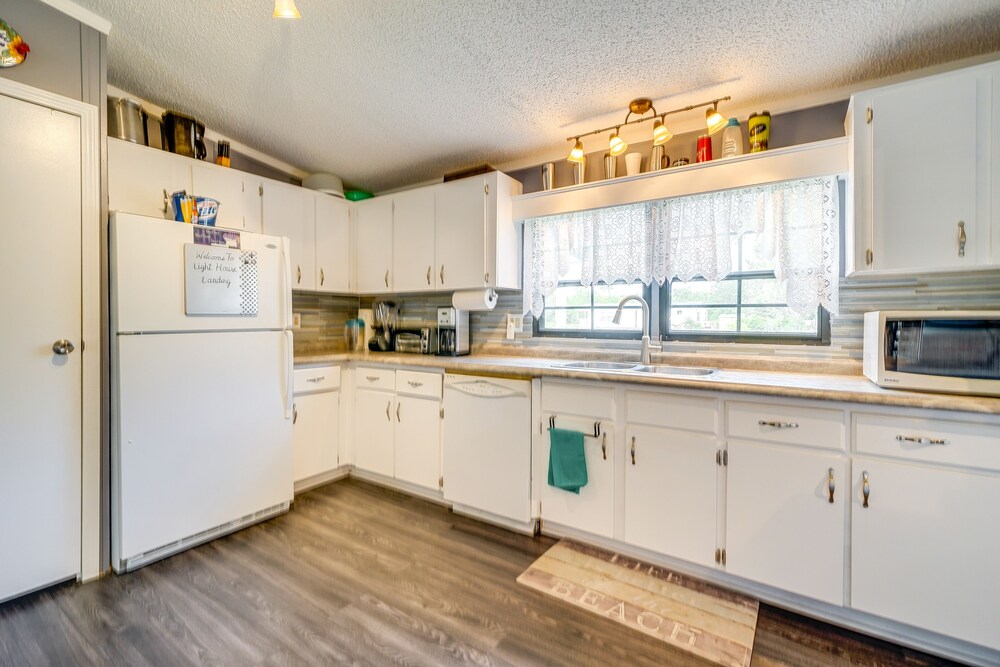 Secluded Hampstead Vacation Rental With Deck! view 3
