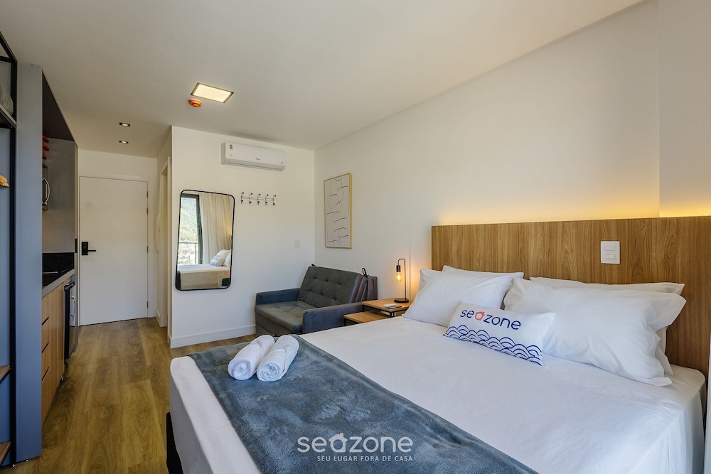 Studios With Side Sea View at Penha Spot PSO - L