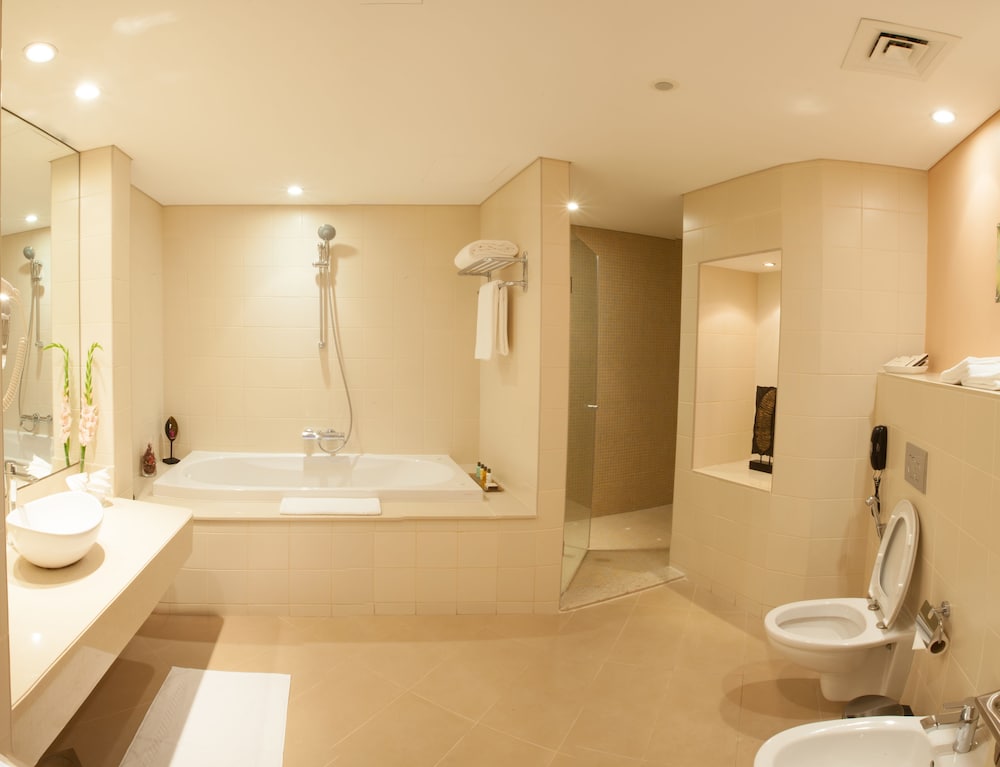 Abu Dhabi Vacations - Metropolitan Al Mafraq Hotel - Property Image 39
