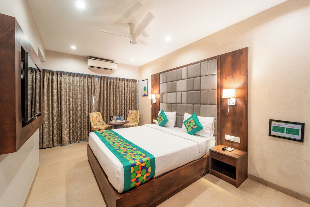 Treebo Premium Nova Candolim with Pool and spa