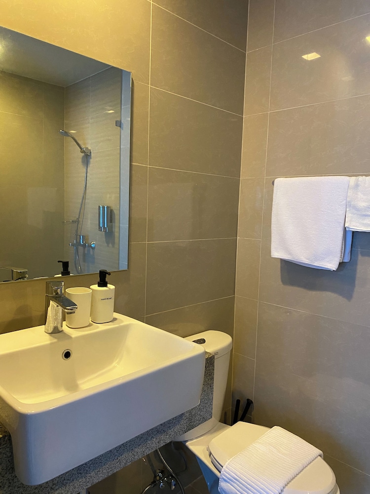 Uptown Park Suites Tower 1