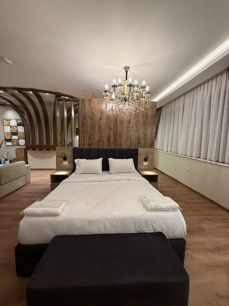 Charming Amman Apartment With Electric Heating & Wifi