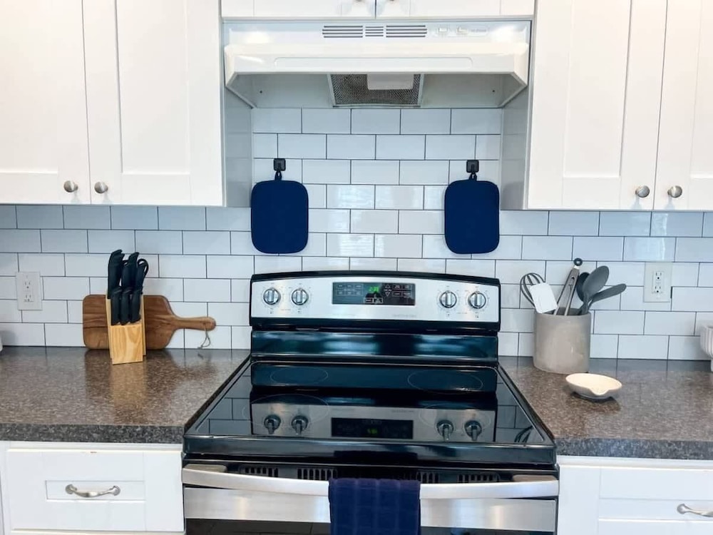 Contemporary 3 Bedroom Home in Dade City