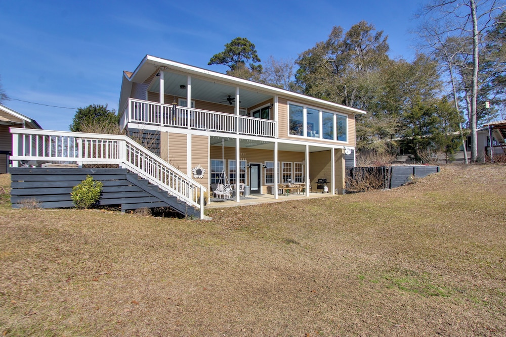 Waterfront Gem w/ Fire Pits & Dock in Georgetown