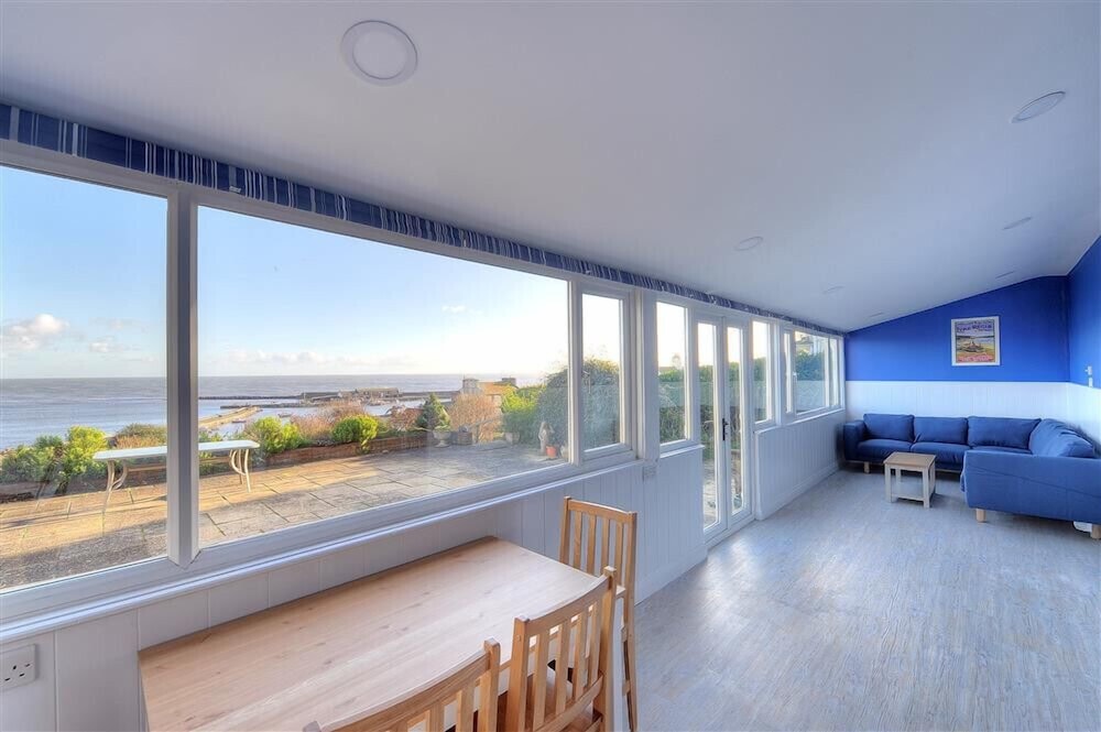 1 Harbour Heights