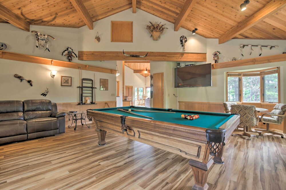 South Beach Home w/ Hot Tub, Deck - Walk to Ocean! view 5