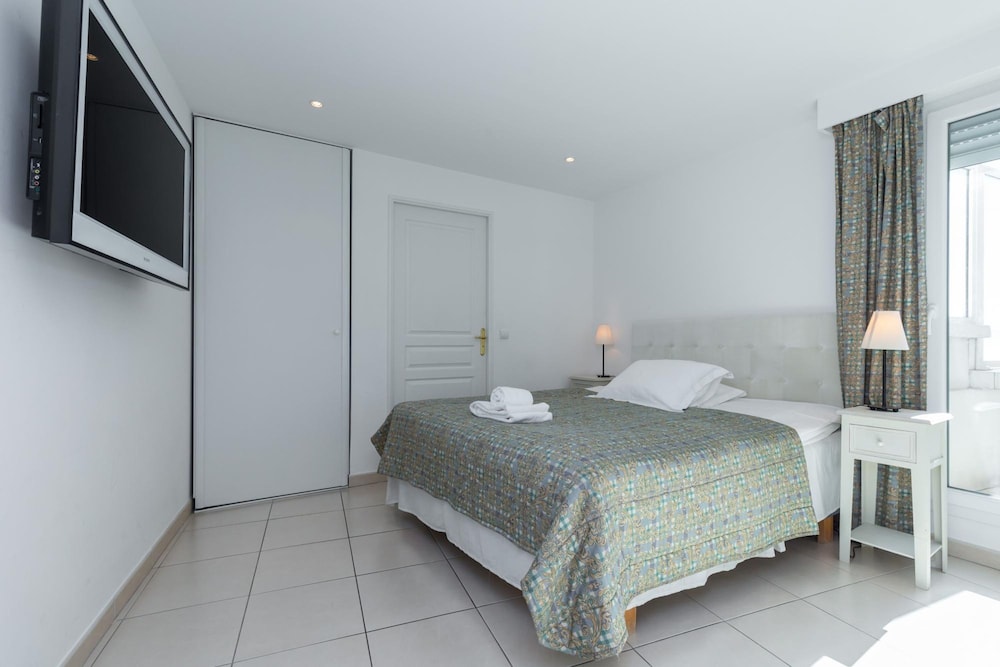 Superb Penthouse in Centre of Cannes Stunning Views Air-conditioning Internet Near the Palais - 532