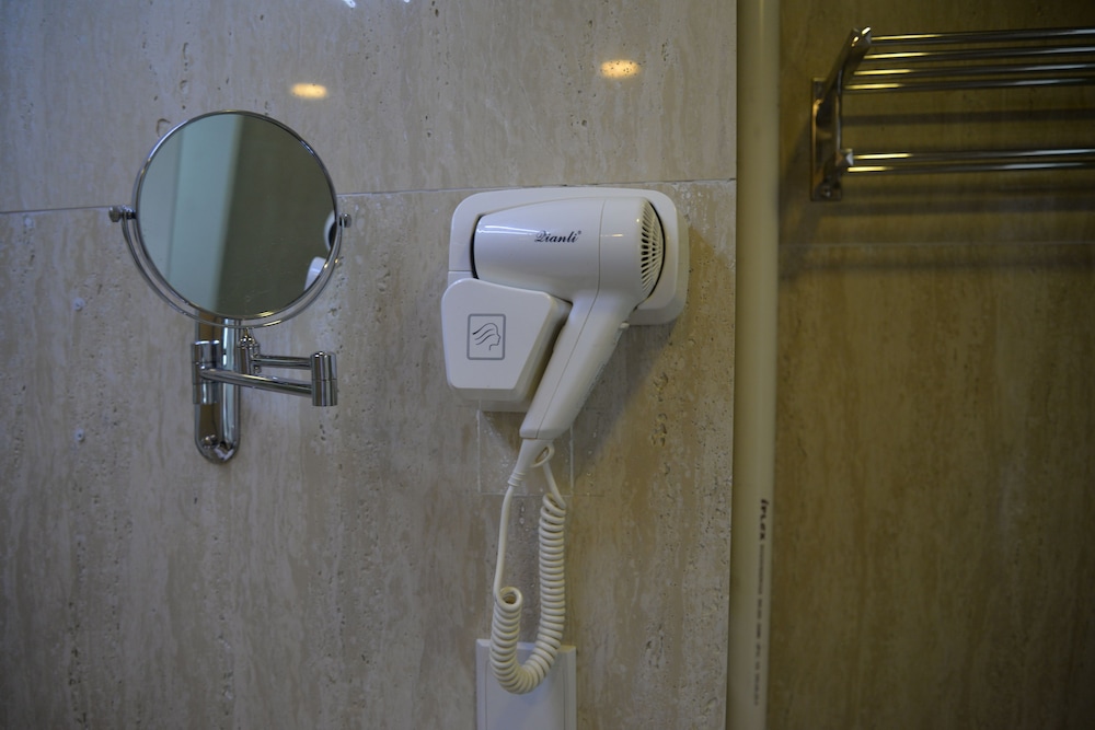 IW Hotel