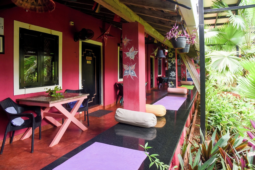 Yuppi Hippi Hideout