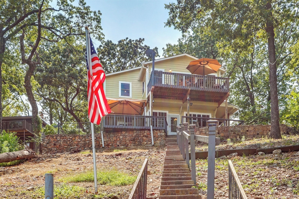 Dock + Views: Scenic Group Retreat on Grand Lake!