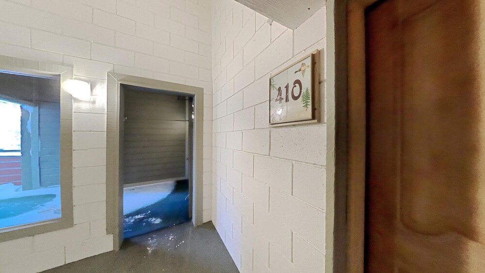410 4 Bedroom Condo