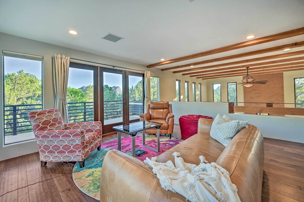 Red Rock Views & Fire Pit: Stunning Sedona Home