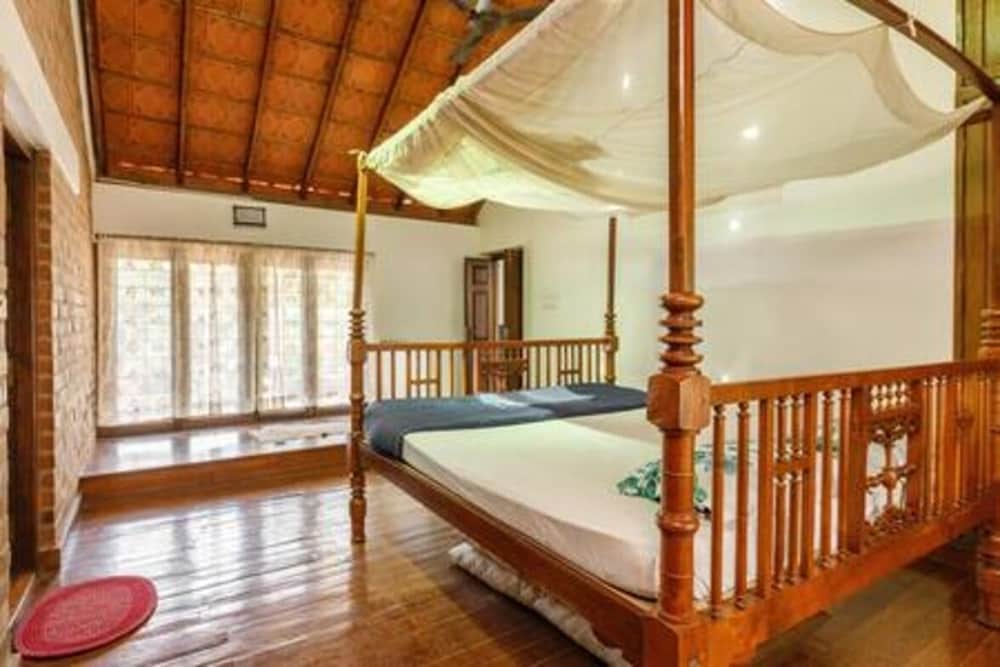 Kerala Style Villa by Stayjade