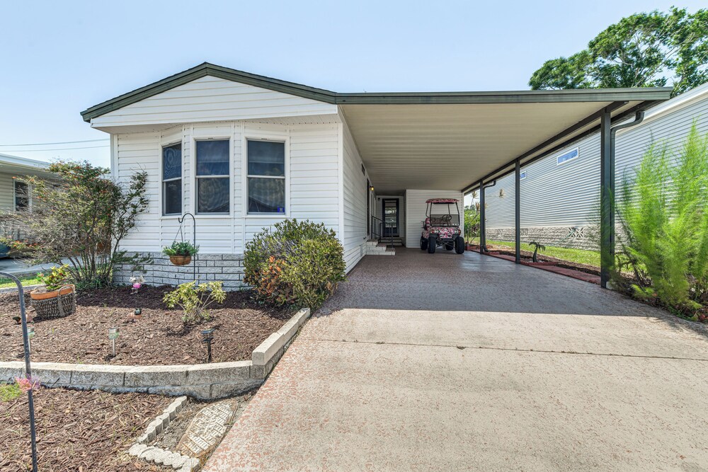 2 Mi to Ellenton Outlets: Home w/ Community Perks!