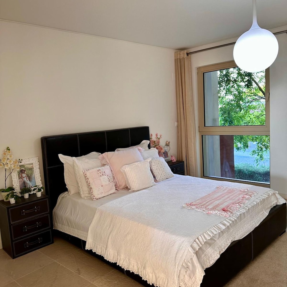 Tr ia Amazing Seaview Apartment