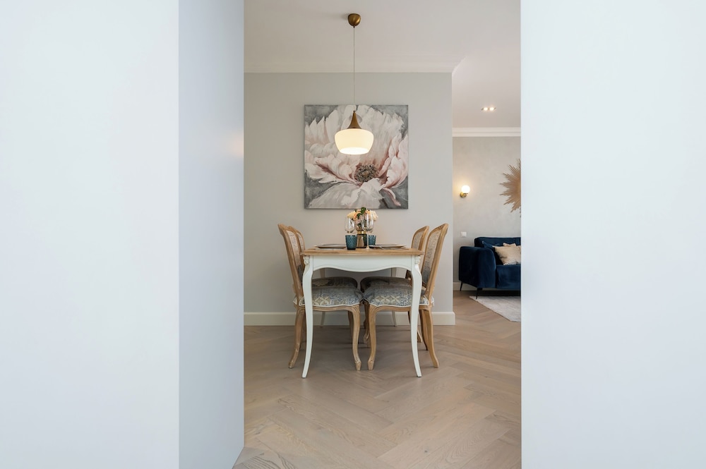 Toompea Castle 2 BR Old Town Apartment