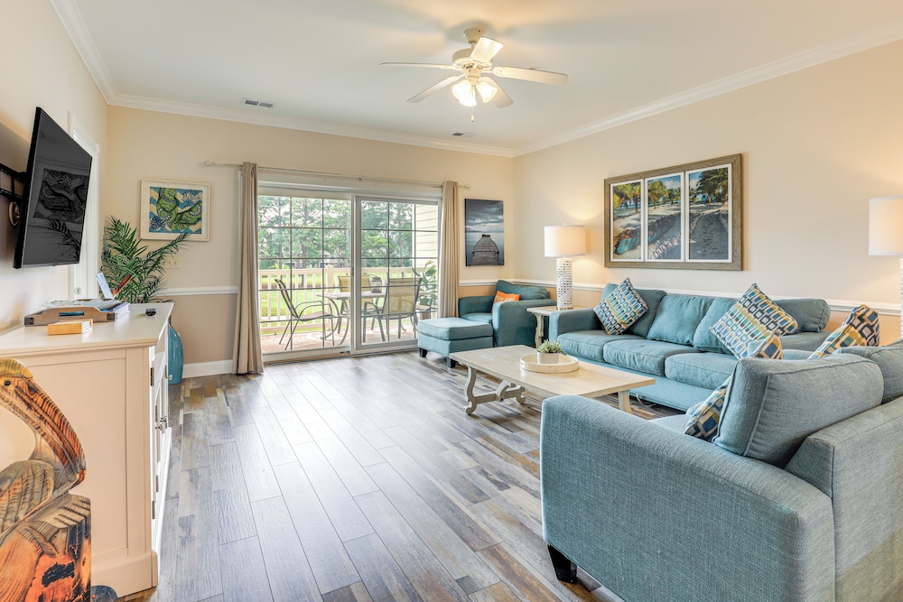Golf Course Getaway w/ Pool Access in Myrtle Beach