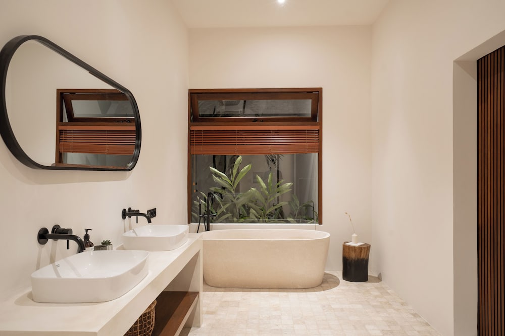 Rumah Tiha by Alfred in Bali