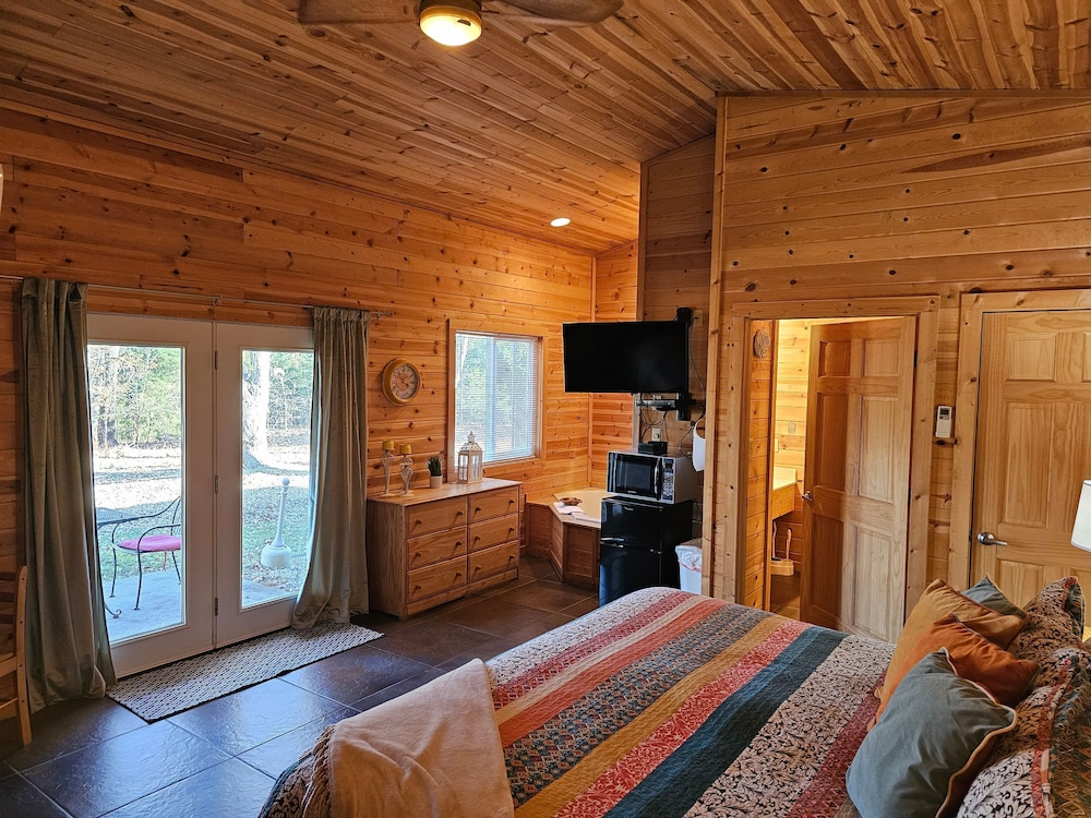 Honey Bear Haven Suite 4