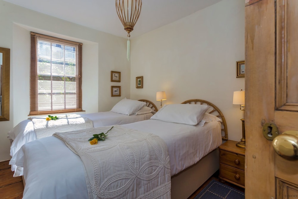 Braunton Magnolia Cottage 3 Bedrooms view 4