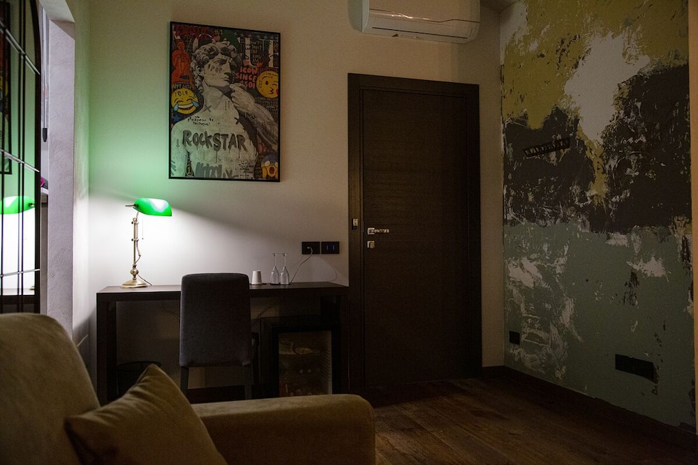 MANTRA Suite&Room