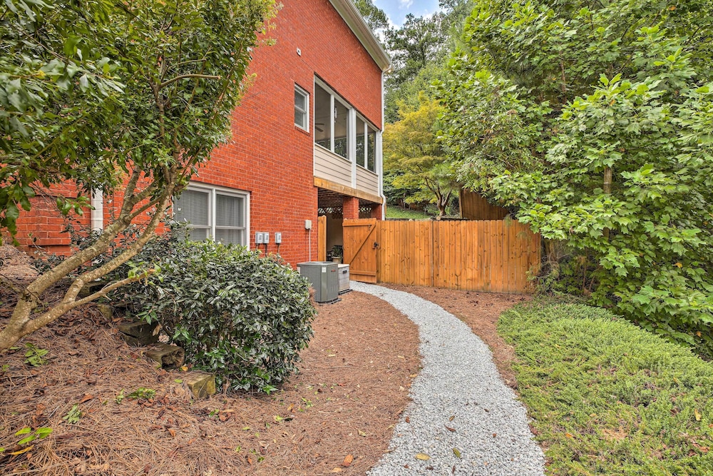 Quiet Mableton Home, Near Six Flags + Truist Park!